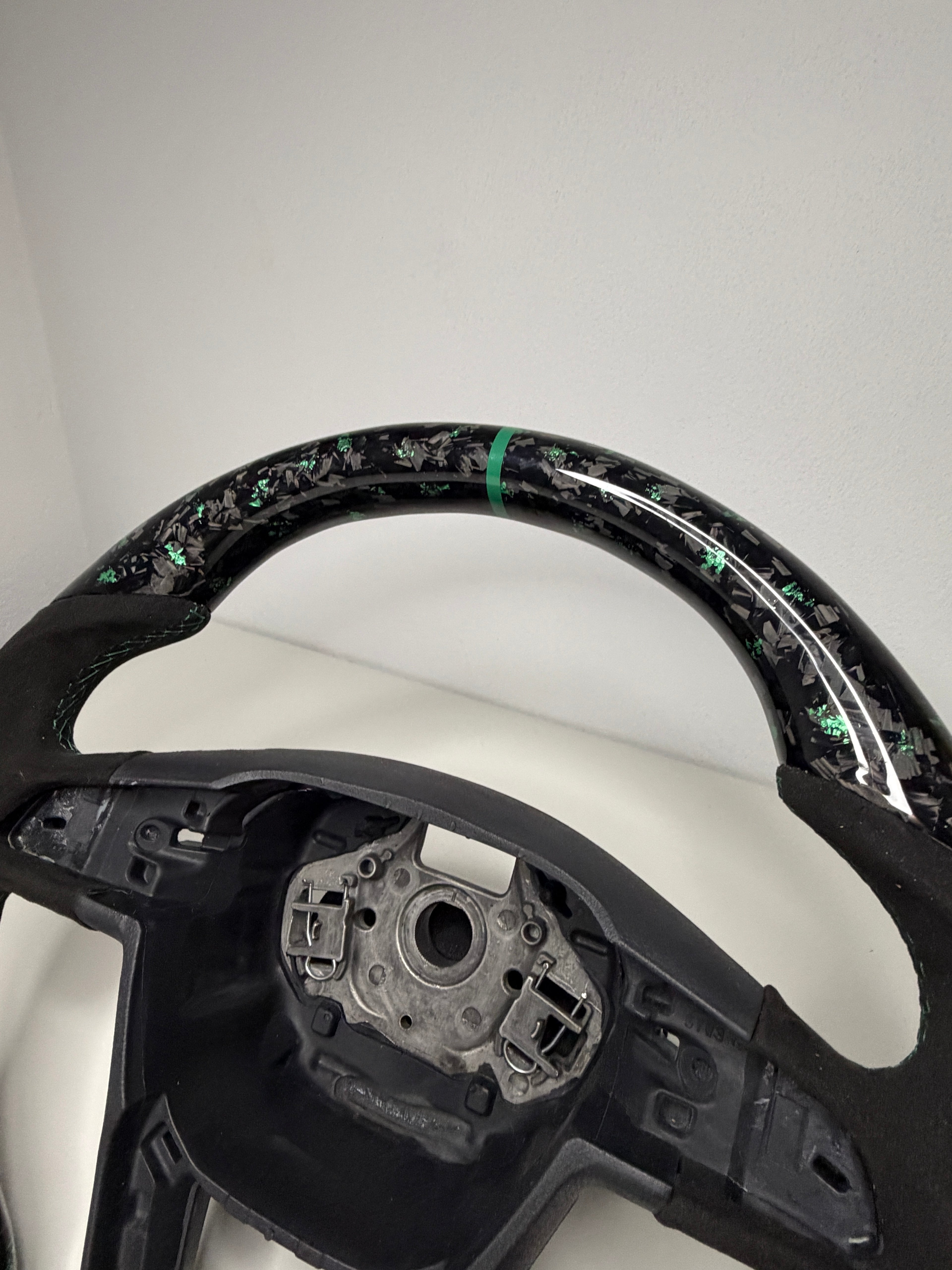 Seat Leon 5f Forged Carbon Lenkrad mit Mintgrünen Flakes