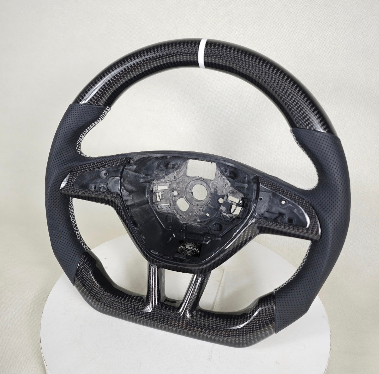 Skoda Octavia 5E Carbon Lenkrad farbige Nähte und 12-Uhr-Markierung