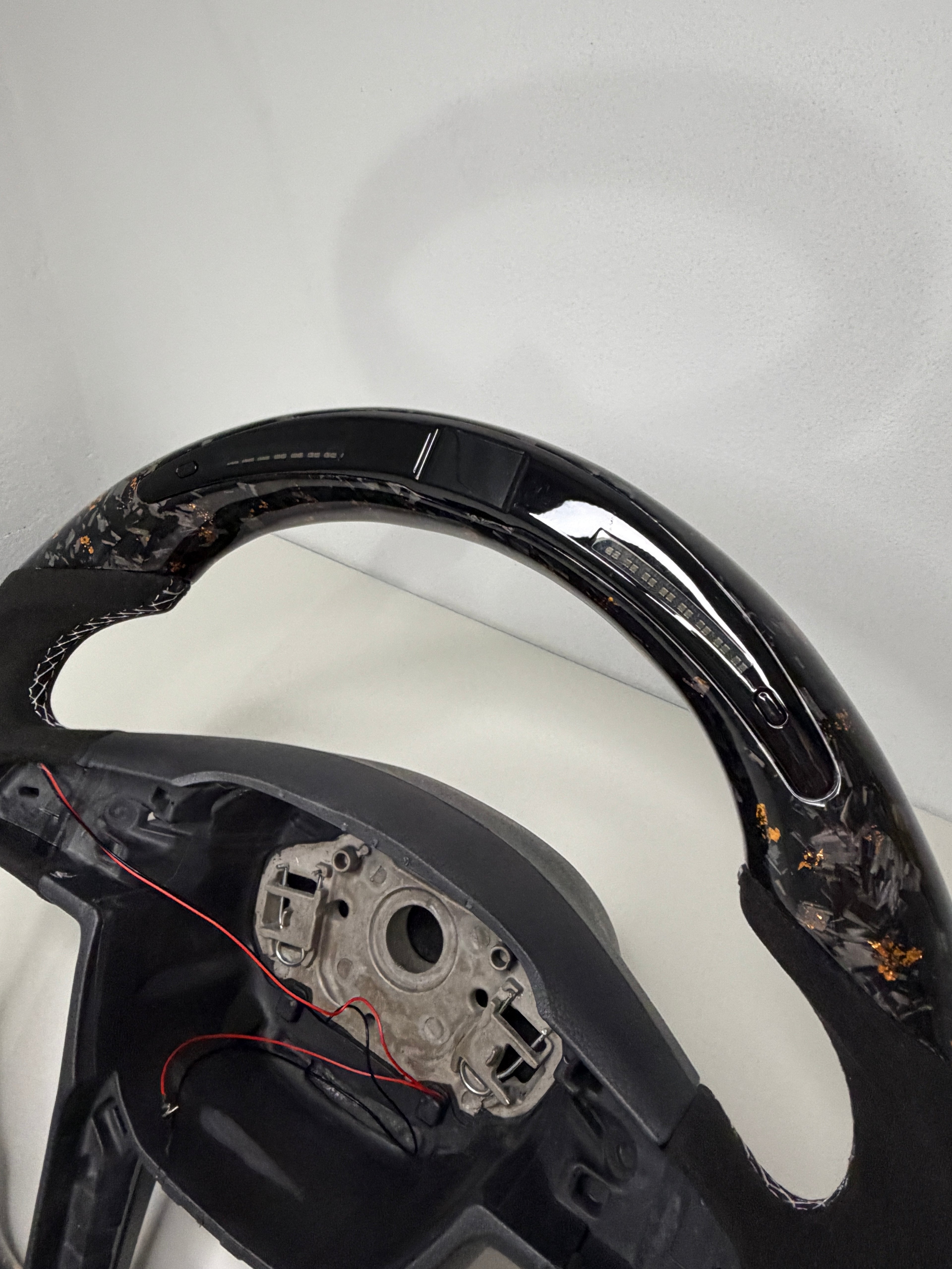 Seat Leon 5f Forged Carbon LED Lenkrad mit Kupfer Flakes