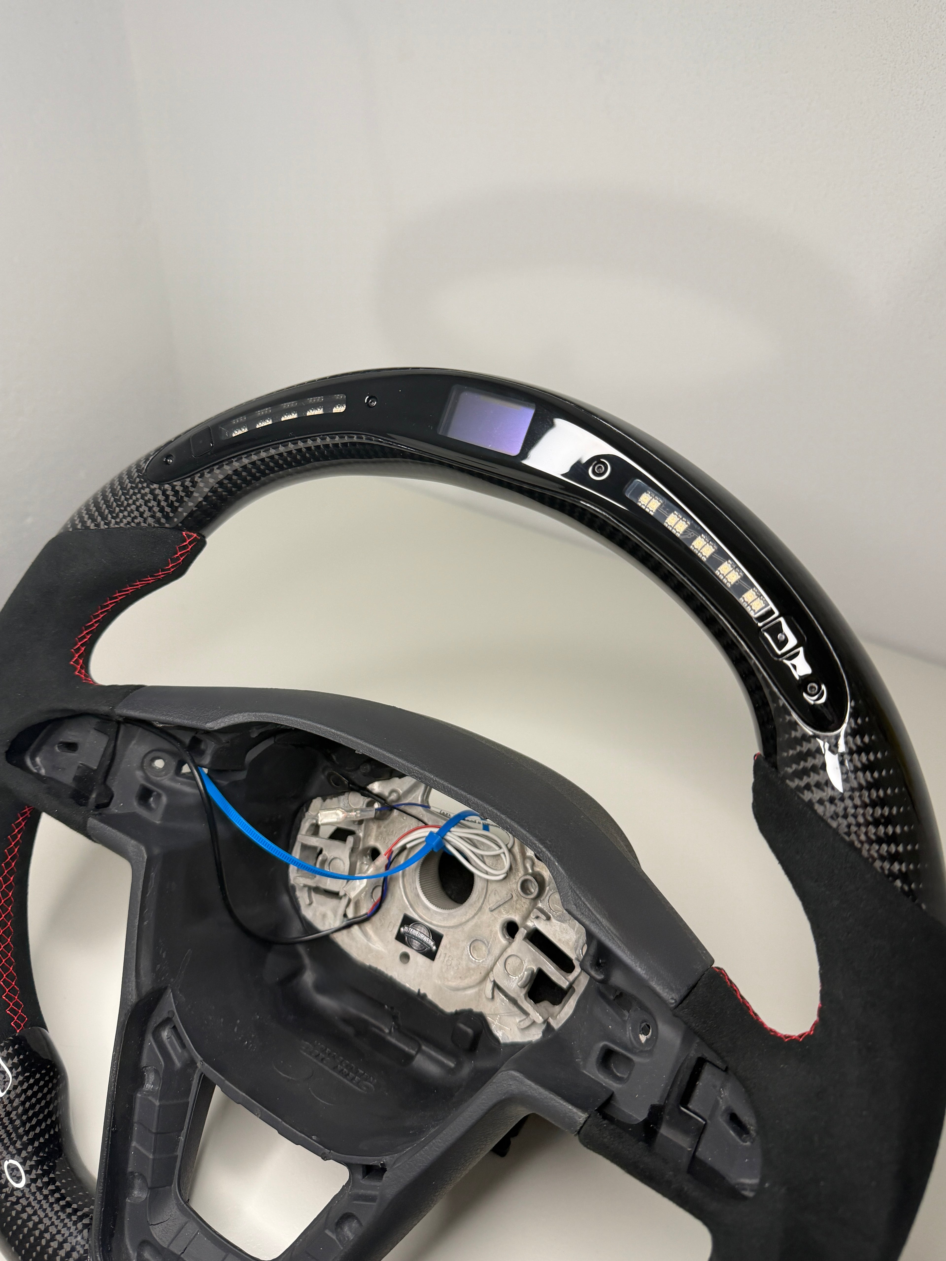 Seat Leon 5F inkl. Cupra Carbon Lenkrad mit Display und LED Schaltanzeige