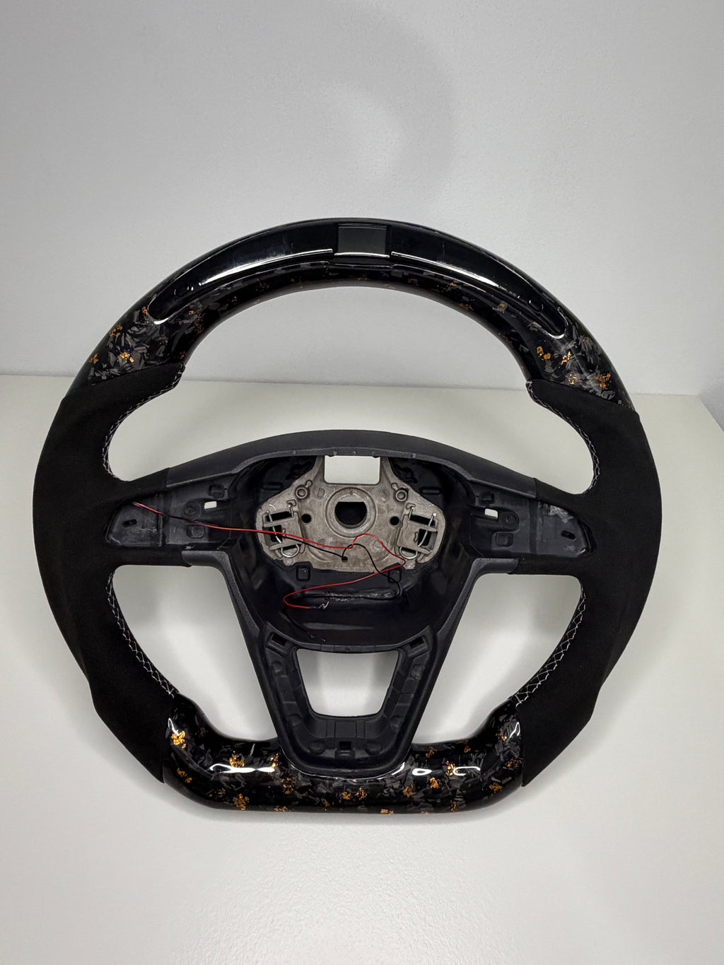 Seat Leon 5f Forged Carbon LED Lenkrad mit Kupfer Flakes